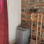 à La De De Lau 3*